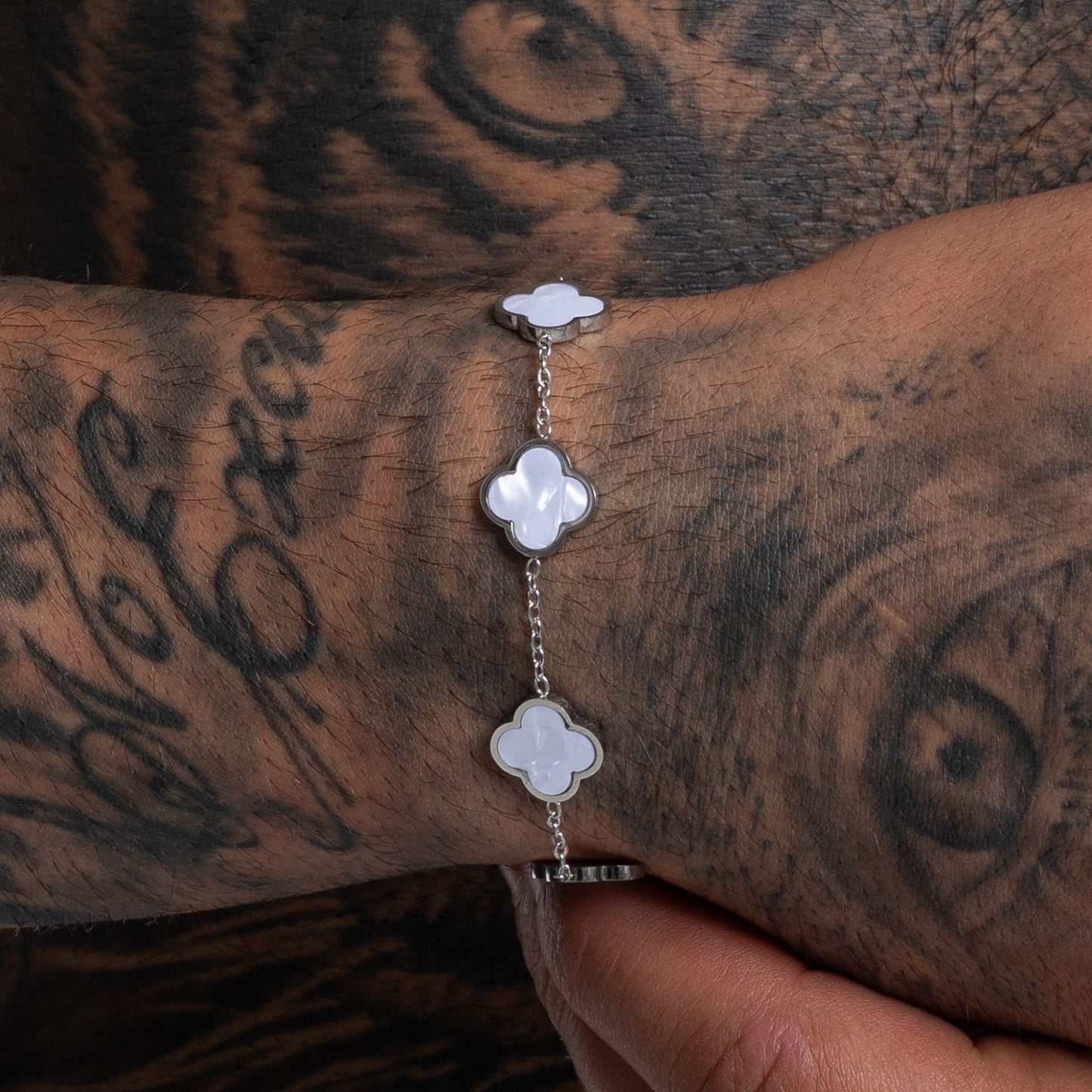 clover white armband - best jewelery